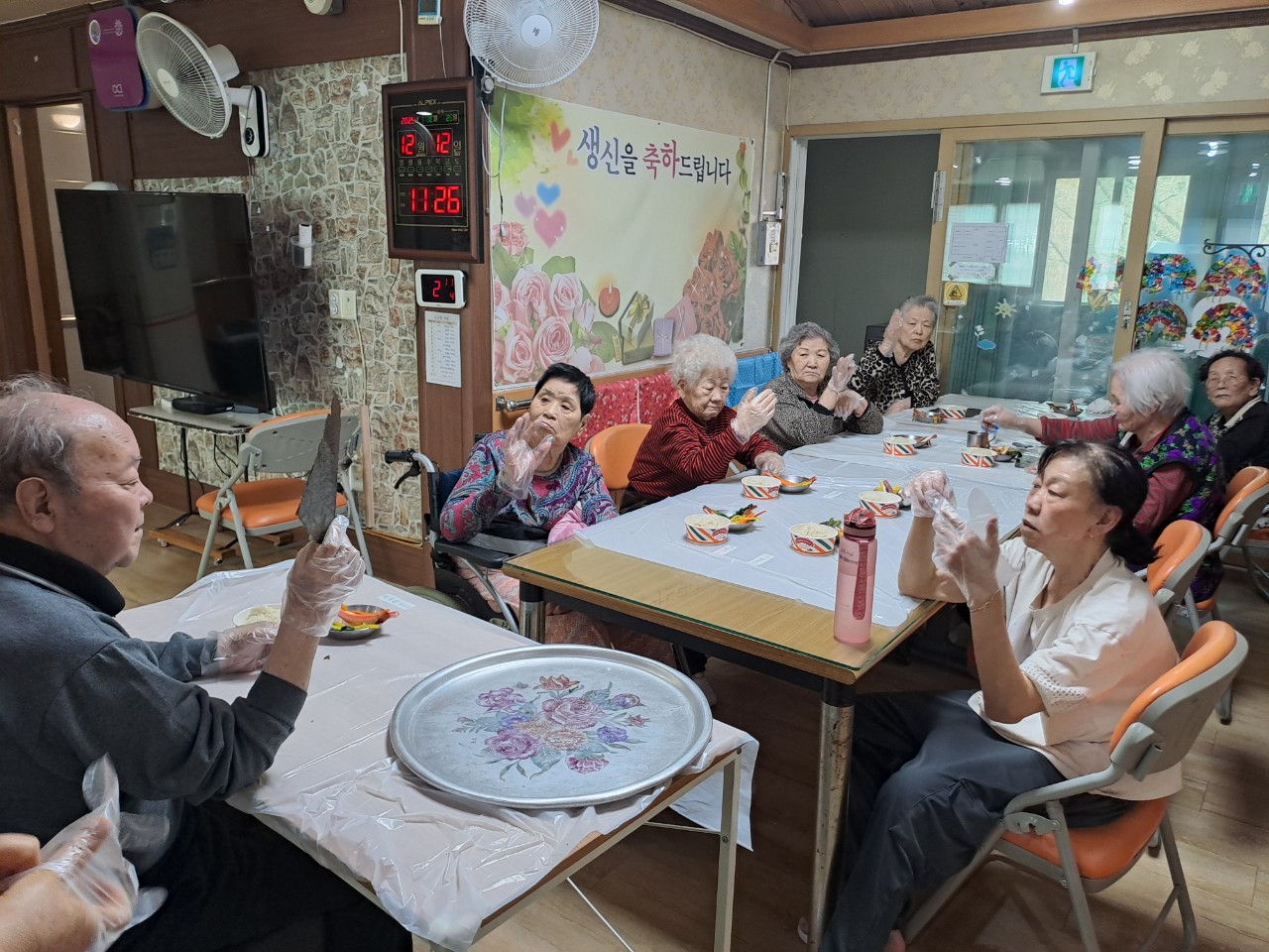 하양재가장기요양기관 활동 - 김밥 만들기 활동 프로그램